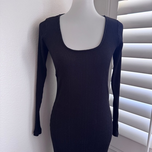 & Other Stories black Long Sleeve Rib Maxi Sweater Dress with side slit size 6 - Picture 4 of 11